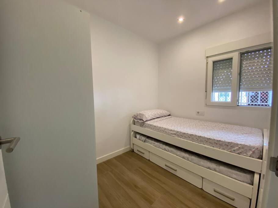 Central And Cozy Apartment In Севиля Екстериор снимка